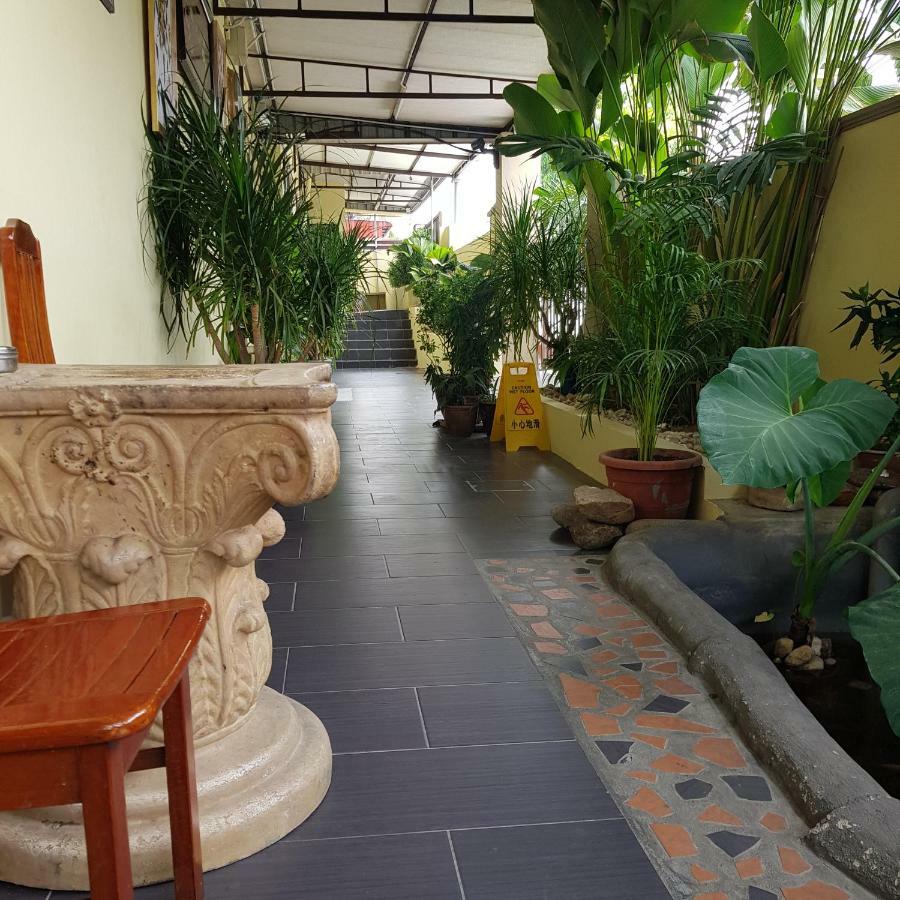 Check Inn Johor Bahru Eksteriør billede