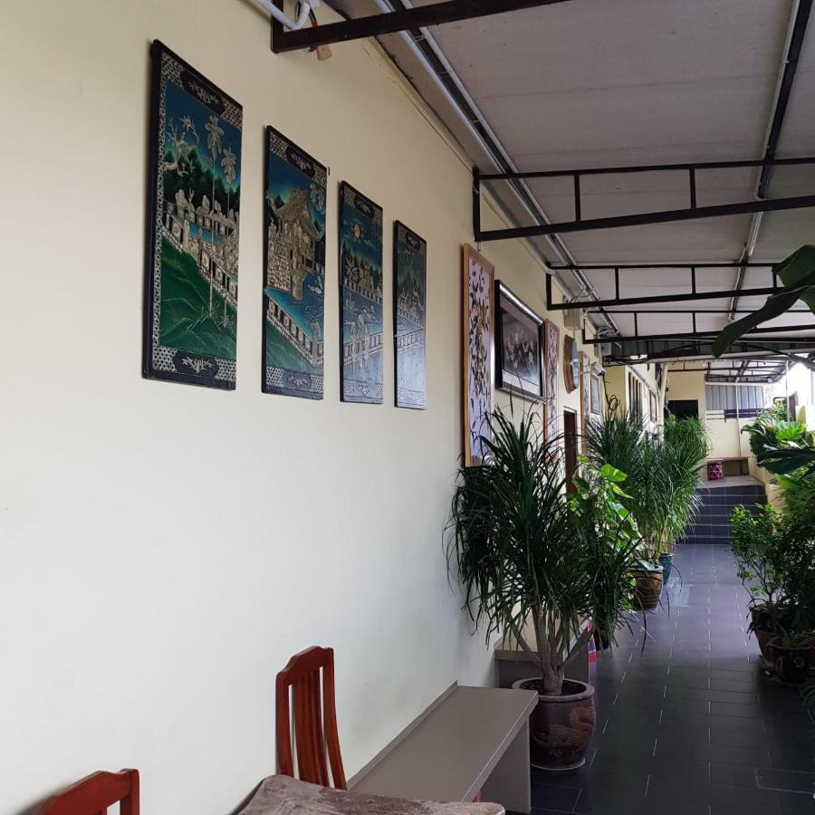 Check Inn Johor Bahru Eksteriør billede